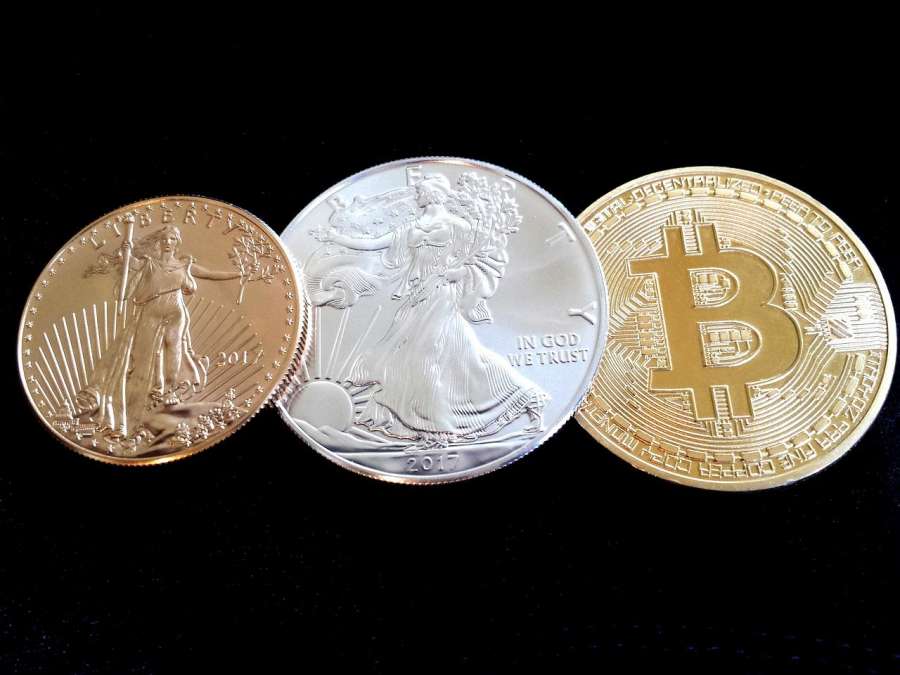 Edelmetalle oder Bitcoin kaufen: Was ist sinnvoll?