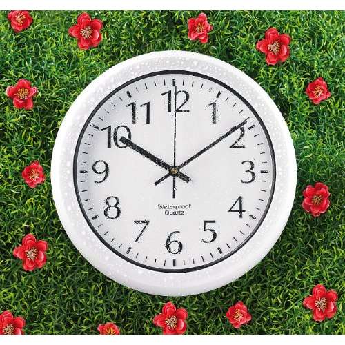 Wetterfeste St. Leonhard Funk-Wanduhr von Pearl