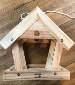 Klassisches Vogelhaus (im Test)